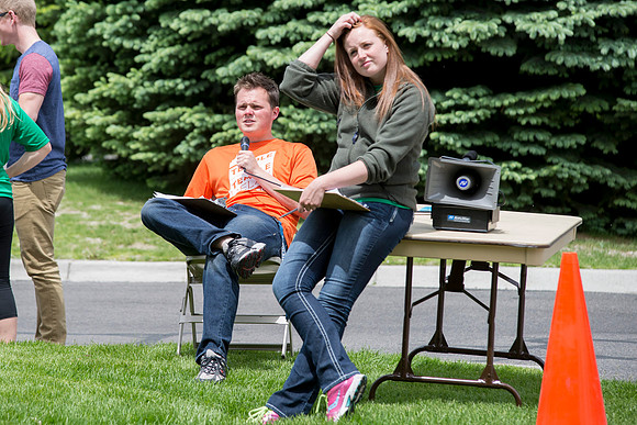This year's Temple to Temple relay attracted over 400 participants.