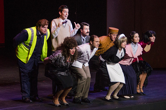 This murder mystery farce propels a mild-mannered English shoe clerk into a lunatic mix of murdered Atlantic City croupier, his near-sighted jilted mistress, her hen-pecked brother and several hundred