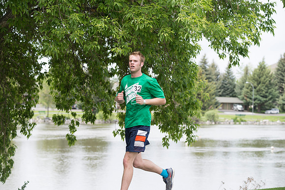 This year's Temple to Temple relay attracted over 400 participants.