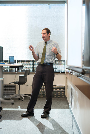 Jody Swenson teaches a class in the new Science and Techonolgy Center.