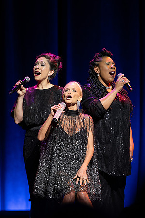 Kristin Chenoweth preforms Center Stage at the BYUI auditorium.