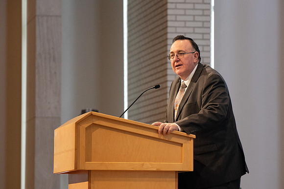 Jon Linford, Vice President of Online Education, speaks to employees at BYU-Idaho.